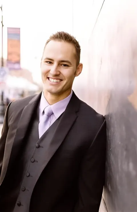 Ryan Garza, real estate agent in Lancaster