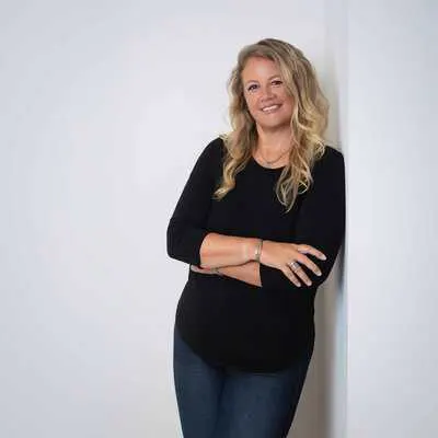 Heather Murray, real estate agent in California City