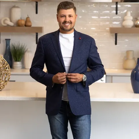 Kyle Gordon, real estate agent in California City