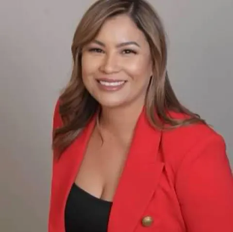 Maria Cardenas, real estate agent in Lancaster