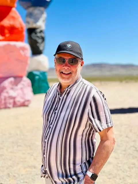 Manny Gonzalez, real estate agent in Lancaster