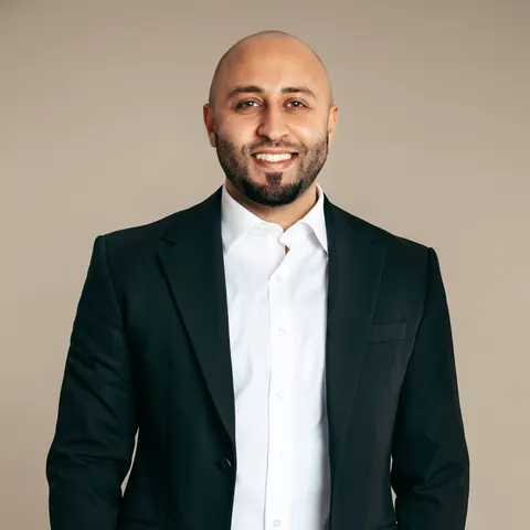 Hovik Pakhanyan, real estate agent in Studio City