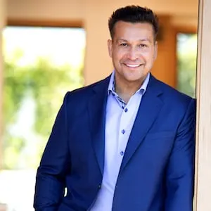 Stephen White, real estate agent in Encino