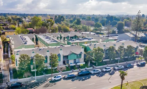 Robin Aimaq, real estate agent in Burbank