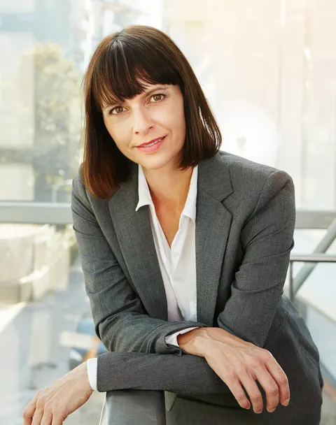Fariba Azari, real estate agent in Reseda