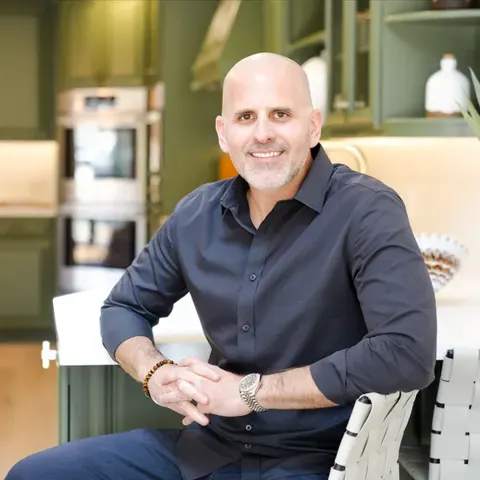 Yoav Astman, real estate agent in Calabasas
