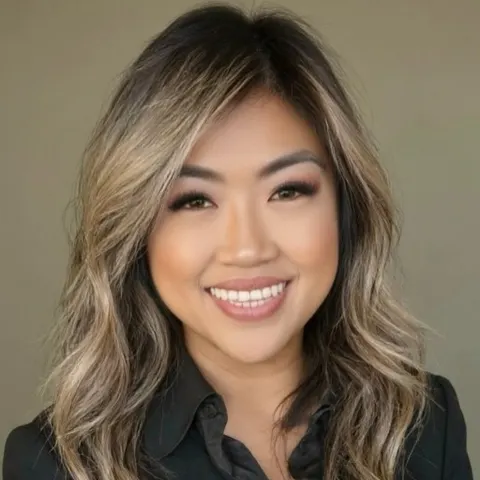 Jennifer Santulan, real estate agent in Canoga Park
