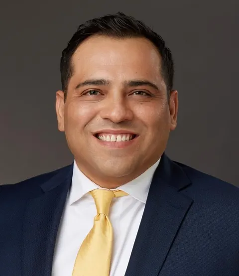 Carlos Portillo, real estate agent in Sylmar
