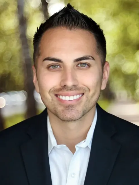 Matthew Hernandez, real estate agent in Granada Hills