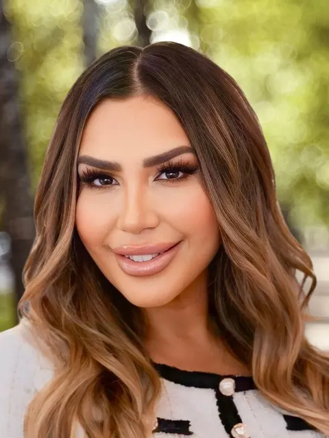 Deanna Medina, real estate agent in Valencia