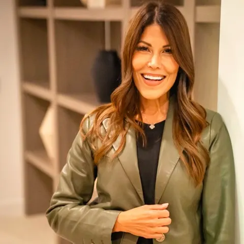 Liza Parrilla, real estate agent in Thousand Oaks