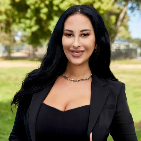 Stacie O'Connor, real estate agent in Valencia