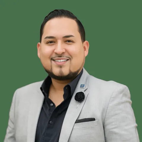 Chris Cardoza, real estate agent in Saugus