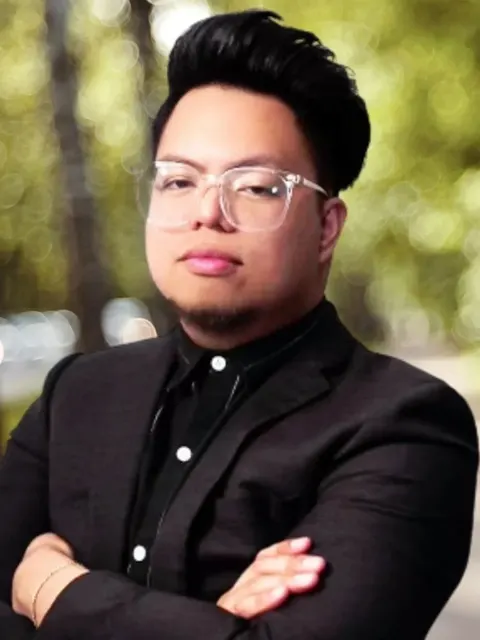 Wences Cataag, real estate agent in Lancaster