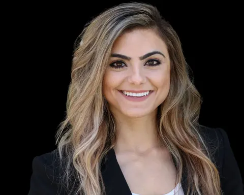 Megan Husri, real estate agent in Apple Valley