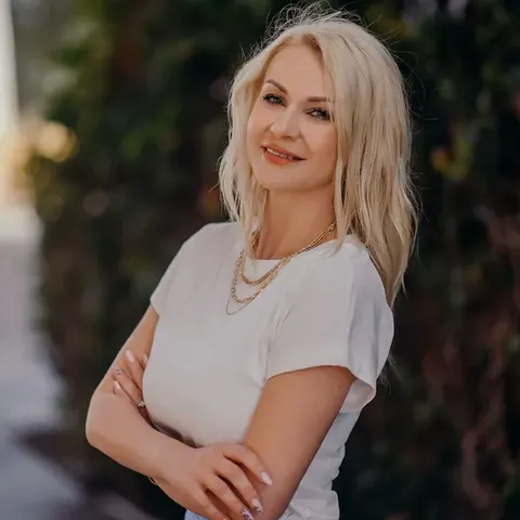 Veronika Nekletsova, real estate agent in Oak Park