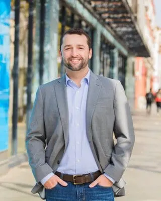 Nicholas Teslik, real estate agent in Calabasas