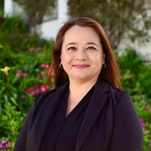 Fabiola Alfaro, real estate agent in Pacoima