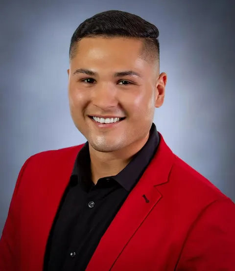 Cameron Orozco, real estate agent in Canyon Country