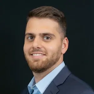 Edgar Karapetian, real estate agent in Los Angeles