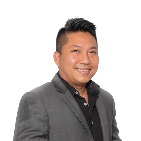 Trung Le, real estate agent in Valencia