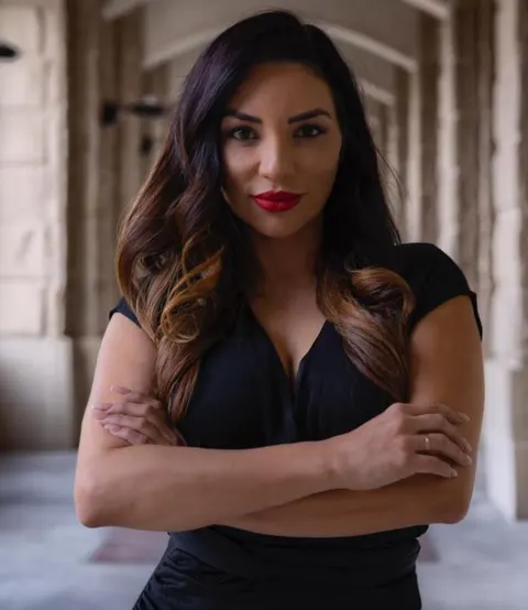 Sandra Hernandez, real estate agent in Palmdale