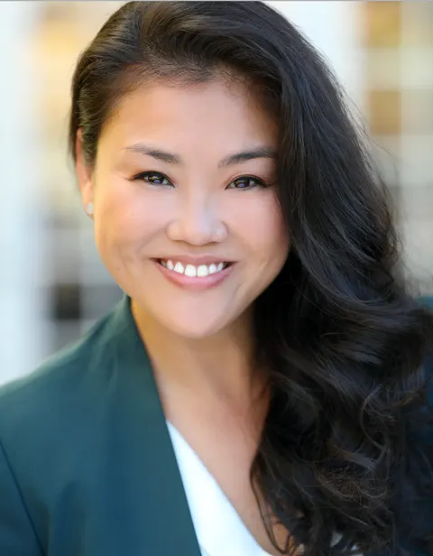 Amanda Debow, real estate agent in Lake Balboa