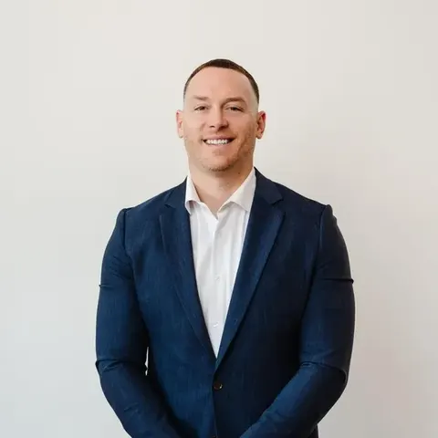 Kevin Lenik, real estate agent in West Hills