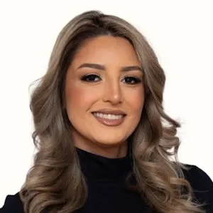 Alexia Mogo, real estate agent in Jurupa Valley