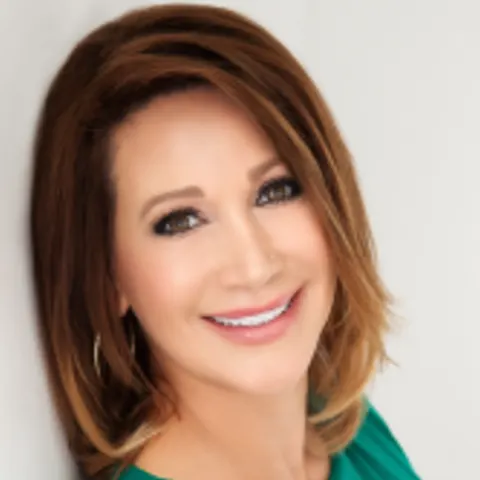 Laurie Reale, real estate agent in Canyon Country