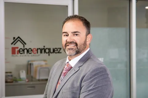 Rene Enriquez, real estate agent in Valencia
