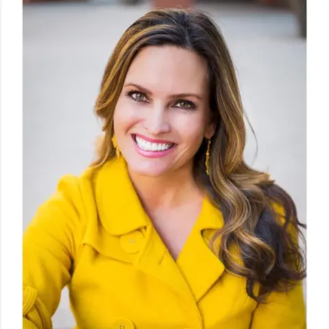 Kristi Davalos, real estate agent in Valencia