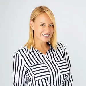 Ashley Guardino, real estate agent in Canyon Country