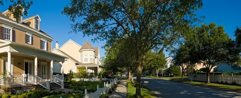 Tricia Woodland, real estate agent in Valencia