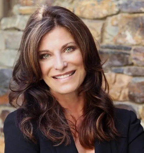 Lynn Range, real estate agent in Manhattan Beach