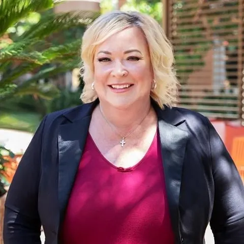 Libbie Rector, real estate agent in Huntington Beach