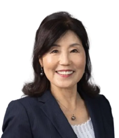 Evelyn Ross, real estate agent in Fullerton