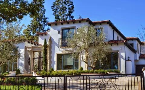 Christina Shaw, real estate agent in Irvine