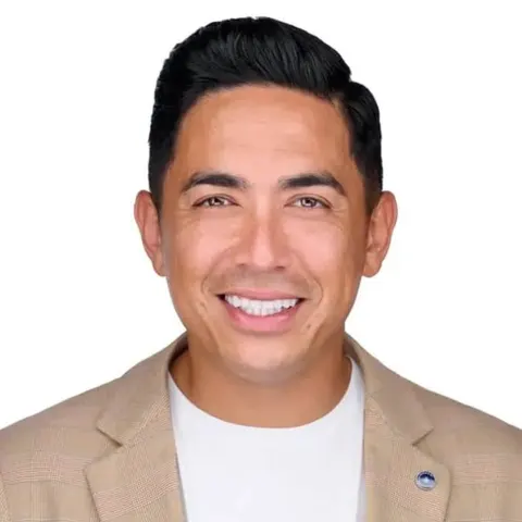 Keven Stirdivant, real estate agent in Costa Mesa