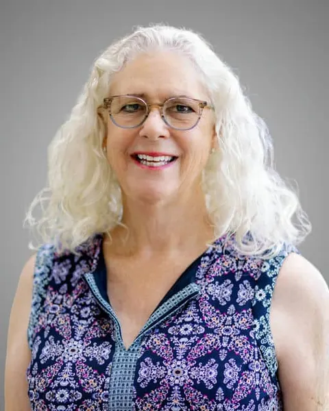 Jennifer Thomas, real estate agent in Huntington Beach