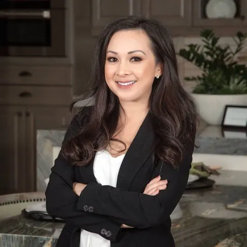 Krissy Tu, real estate agent in Lakewood