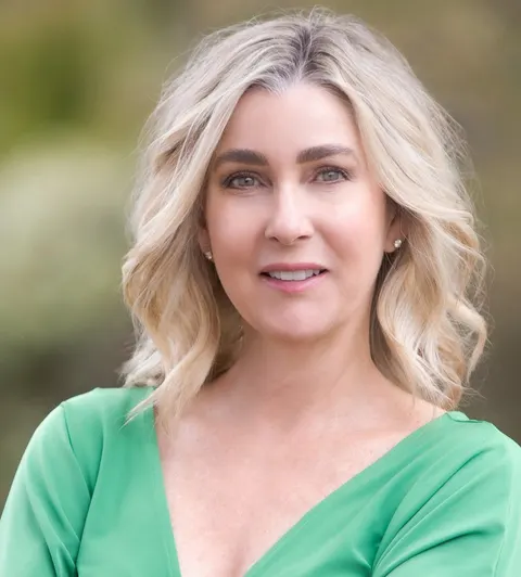 Dani Walker, real estate agent in Huntington Beach