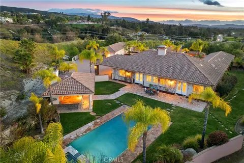 Yujun Ding, real estate agent in Temecula