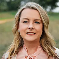 Laura Ennen, real estate agent in Hemet