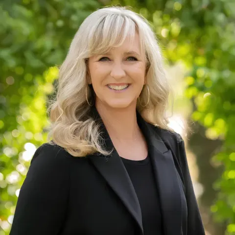Tracie Everett, real estate agent in Temecula