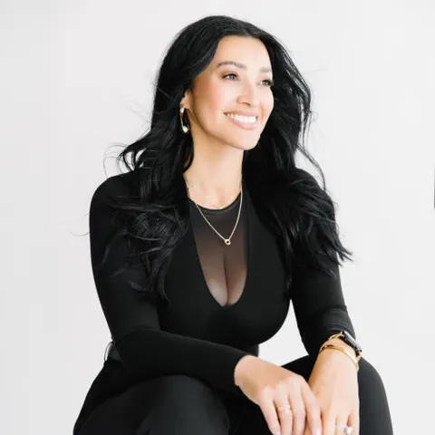 Cindy Galvan, real estate agent in Hemet