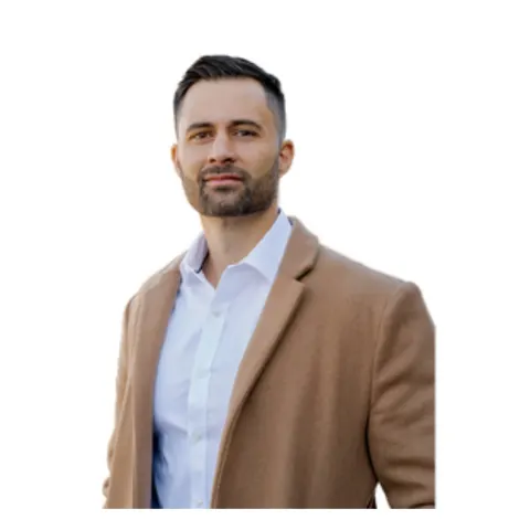 Luke Mccombie, real estate agent in Murrieta