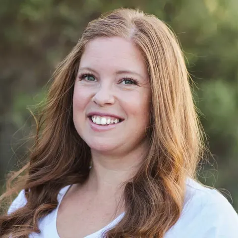 Anna Mohamad, real estate agent in Hemet