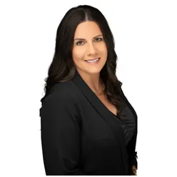 Elizabeth Ortiz, real estate agent in Murrieta