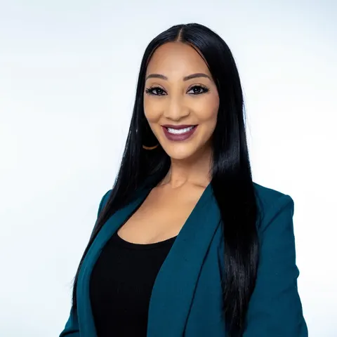 Robin Tapia, real estate agent in Menifee